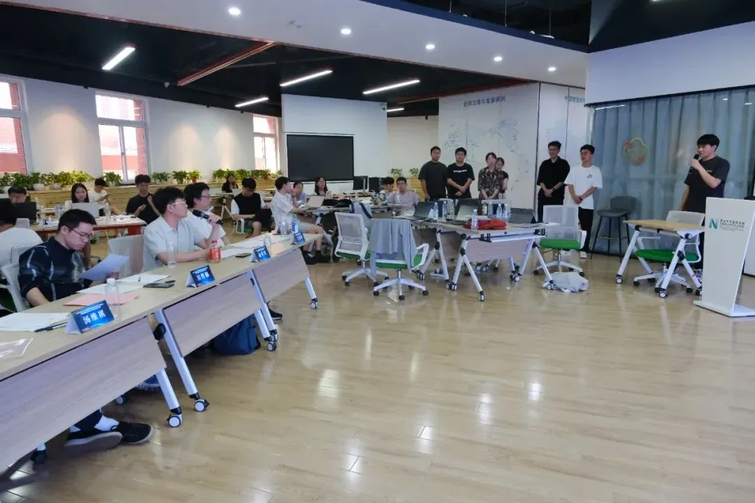 《第二届“国家发展与智能治理前沿探索”暑期学校 顺利结业》配图