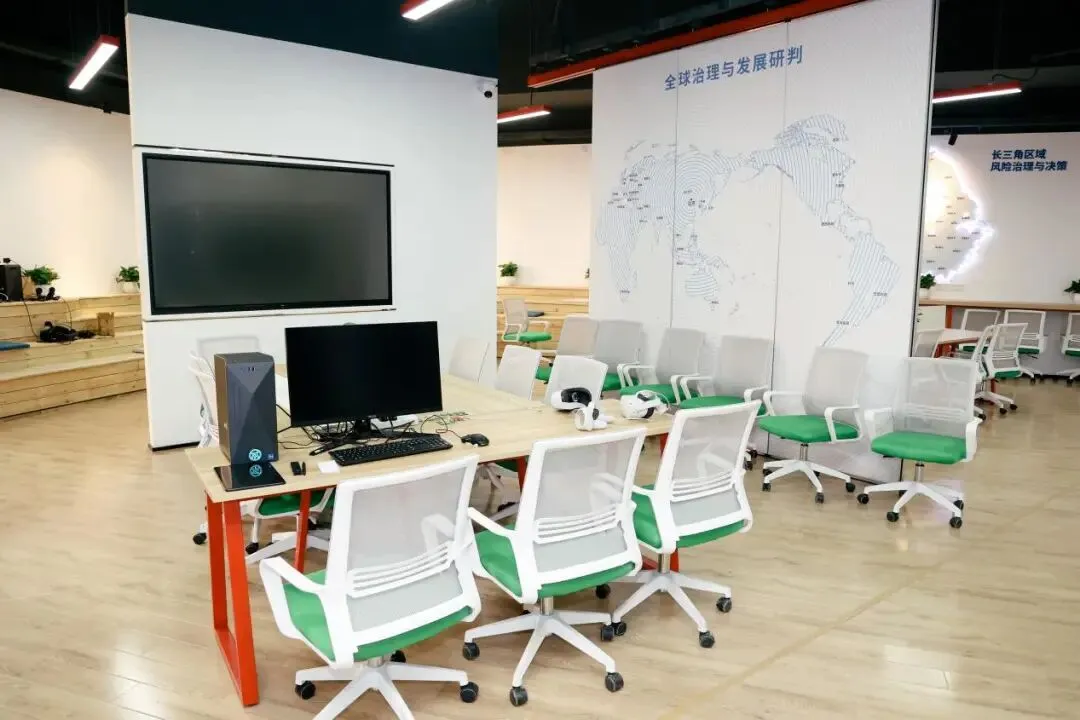 《计算社会科学，这间很新的实验室已经面向复旦人开放！》配图